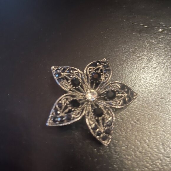 Black and Clear Rhinestone Starfish Design Brooch by Premier Designs - Picture 3 of 3